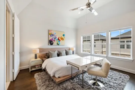 2711 Stelter Place Houston TX 77007