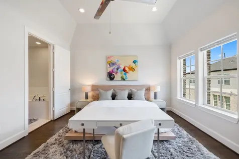 2711 Stelter Place Houston TX 77007