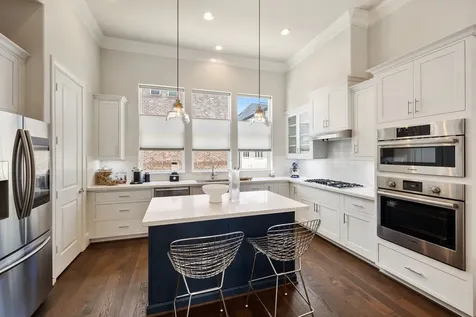2711 Stelter Place Houston TX 77007