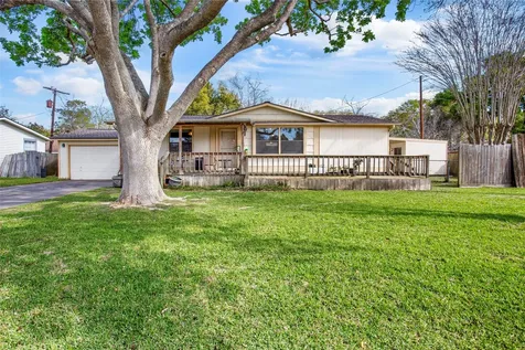 1616 Casa Court Alvin TX 77511