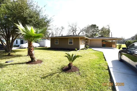 623 Honeysuckle Drive La Marque TX 77568