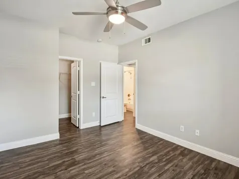 4211 Clay Hill Drive 1214 Houston TX 77084