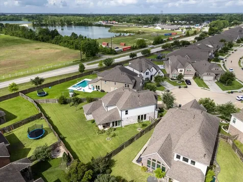 3732 Windsong Park Court Court NE Pearland TX 77584