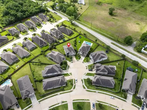 3732 Windsong Park Court Court NE Pearland TX 77584