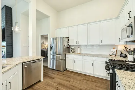 303 Twin Lakes Boulevard W West Columbia TX 77486