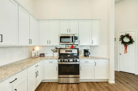 303 Twin Lakes Boulevard W West Columbia TX 77486