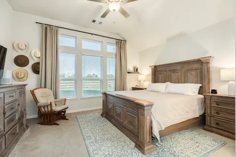 303 Twin Lakes Boulevard W West Columbia TX 77486