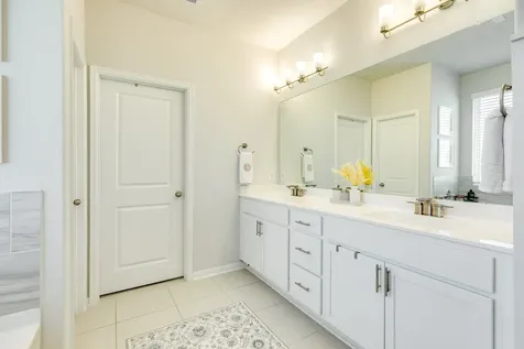 303 Twin Lakes Boulevard W West Columbia TX 77486