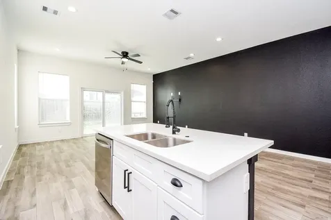 6828 Liverpool Street Houston TX 77021