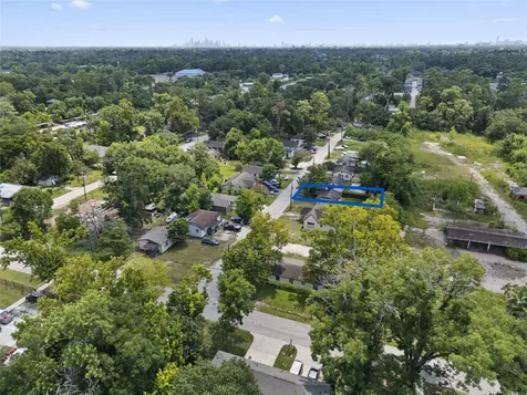 7335 Parkes Street Houston TX 77088