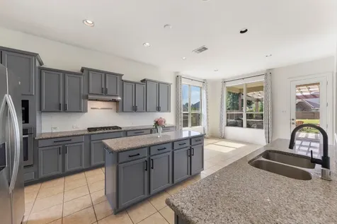 10235 S Goshawk Trail Conroe TX 77385