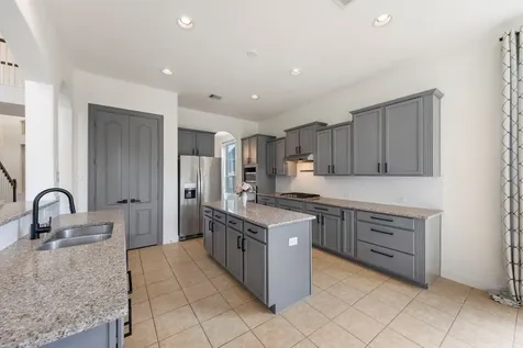 10235 S Goshawk Trail Conroe TX 77385