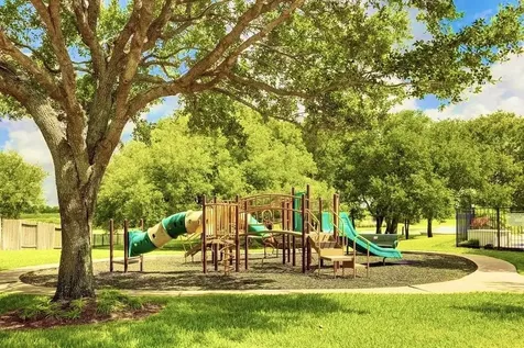 18 Crest Gate Houston TX 77082