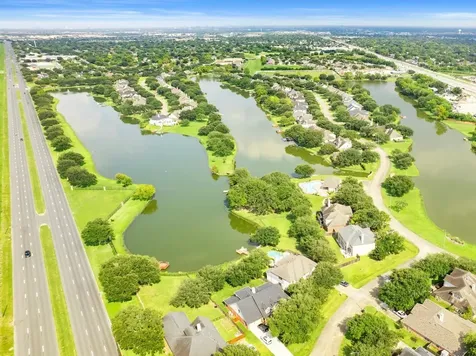 18 Crest Gate Houston TX 77082