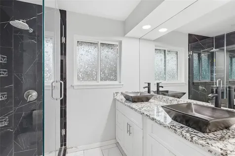 5347 Rutherglenn Drive Houston TX 77096