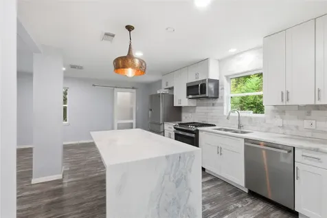 5347 Rutherglenn Drive Houston TX 77096