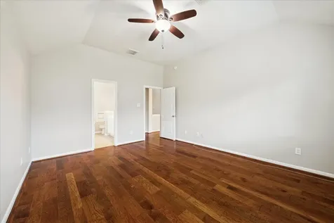 1909 Lazy Hollow Lane Pearland TX 77581