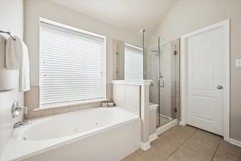 1909 Lazy Hollow Lane Pearland TX 77581