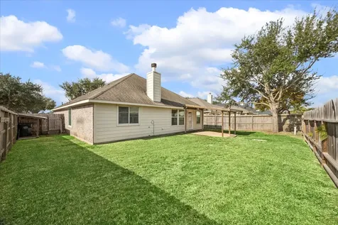 1909 Lazy Hollow Lane Pearland TX 77581