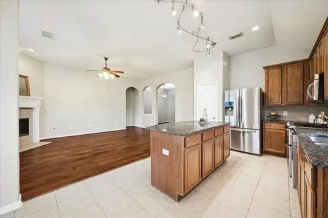 1909 Lazy Hollow Lane Pearland TX 77581