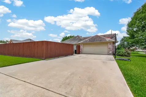 11803 Old Spanish Trail Santa Fe TX 77510