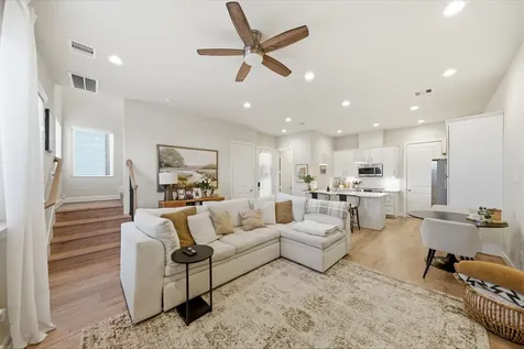 5929 Haring Lane Houston TX 77091