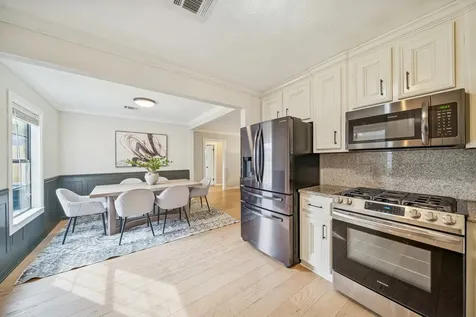 1616 Tabor Street Houston TX 77009