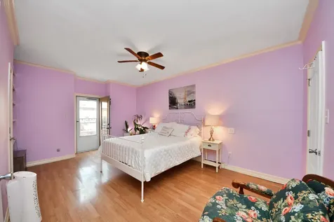 5711 Sugar Hill Drive 117 Houston TX 77057