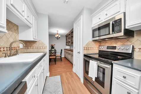 5711 Sugar Hill Drive 117 Houston TX 77057