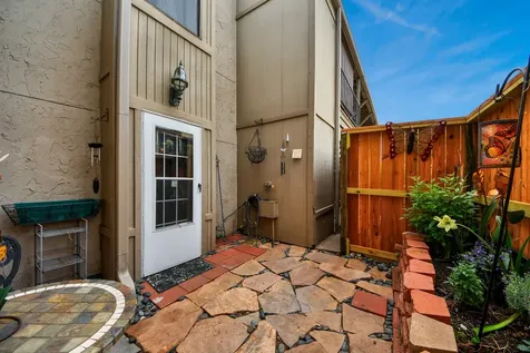 5711 Sugar Hill Drive 117 Houston TX 77057