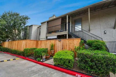 5711 Sugar Hill Drive 117 Houston TX 77057