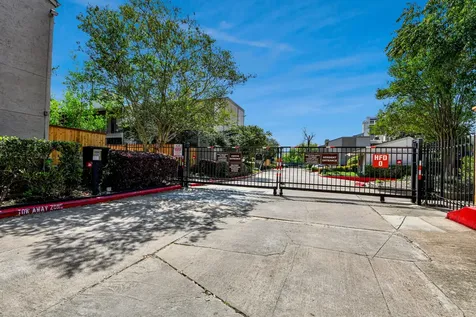 5711 Sugar Hill Drive 117 Houston TX 77057