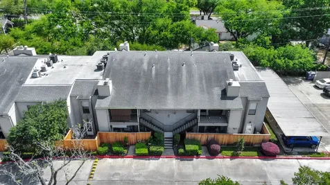5711 Sugar Hill Drive 117 Houston TX 77057