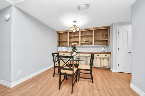 5711 Sugar Hill Drive 117 Houston TX 77057