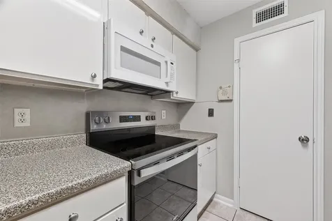 3700 W Clay Street 244 Houston TX 77019
