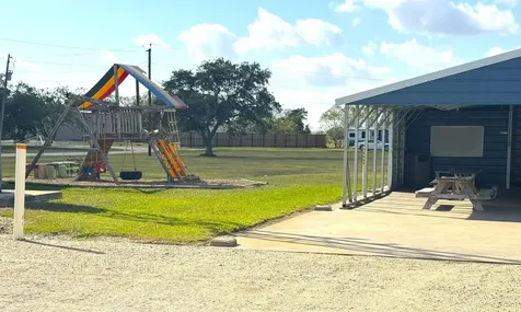 1531 Springwood N Palacios TX 77465