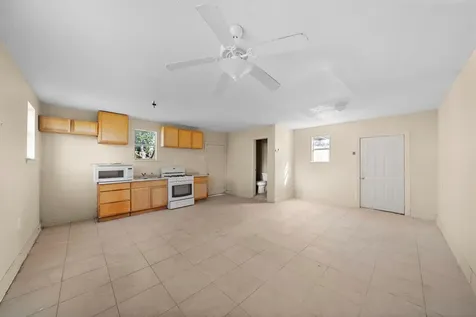 128 Kress Street Houston TX 77020
