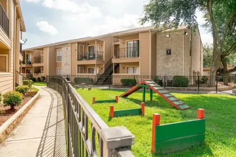 515 S Bender Avenue 1807 Humble TX 77338