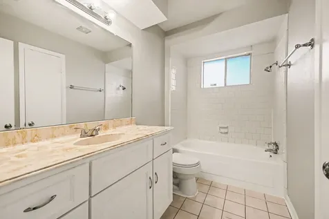 15727 Blackhawk Boulevard Friendswood TX 77546