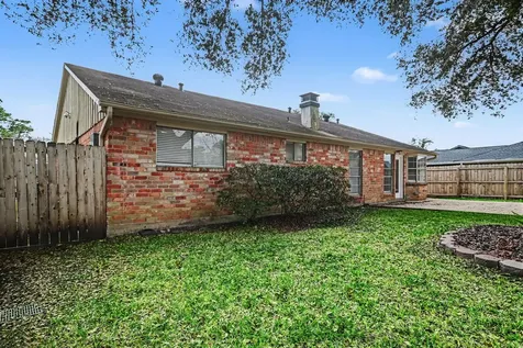 15727 Blackhawk Boulevard Friendswood TX 77546