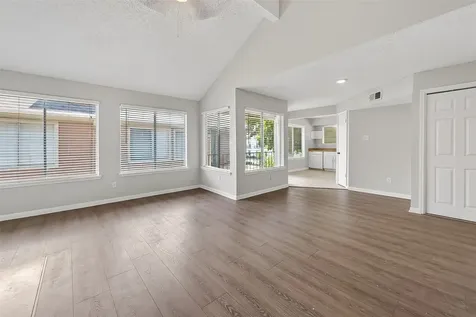 12200 Overbrook Lane 38d Houston TX 77077