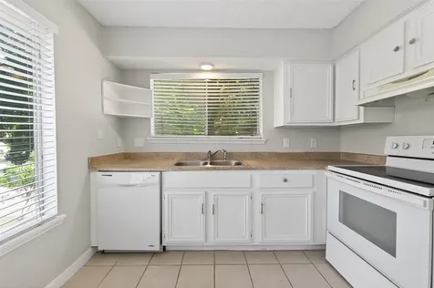 12200 Overbrook Lane 38d Houston TX 77077
