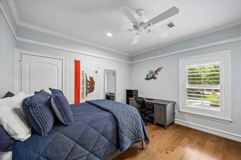 95 W Ambassador Bend The Woodlands TX 77382