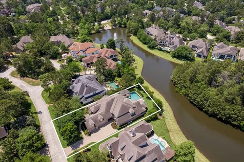 95 W Ambassador Bend The Woodlands TX 77382