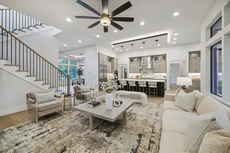 4714 Tamarisk Street Bellaire TX 77401