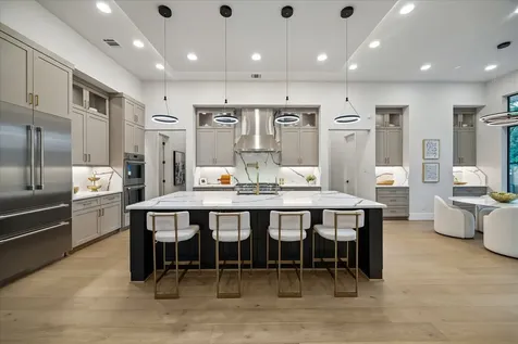 4714 Tamarisk Street Bellaire TX 77401