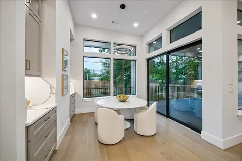 4714 Tamarisk Street Bellaire TX 77401