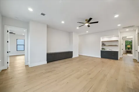 4714 Tamarisk Street Bellaire TX 77401