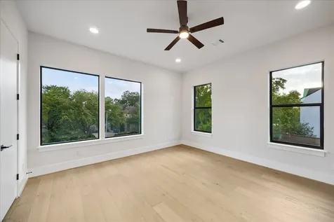 4714 Tamarisk Street Bellaire TX 77401