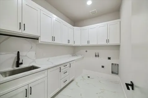 4714 Tamarisk Street Bellaire TX 77401